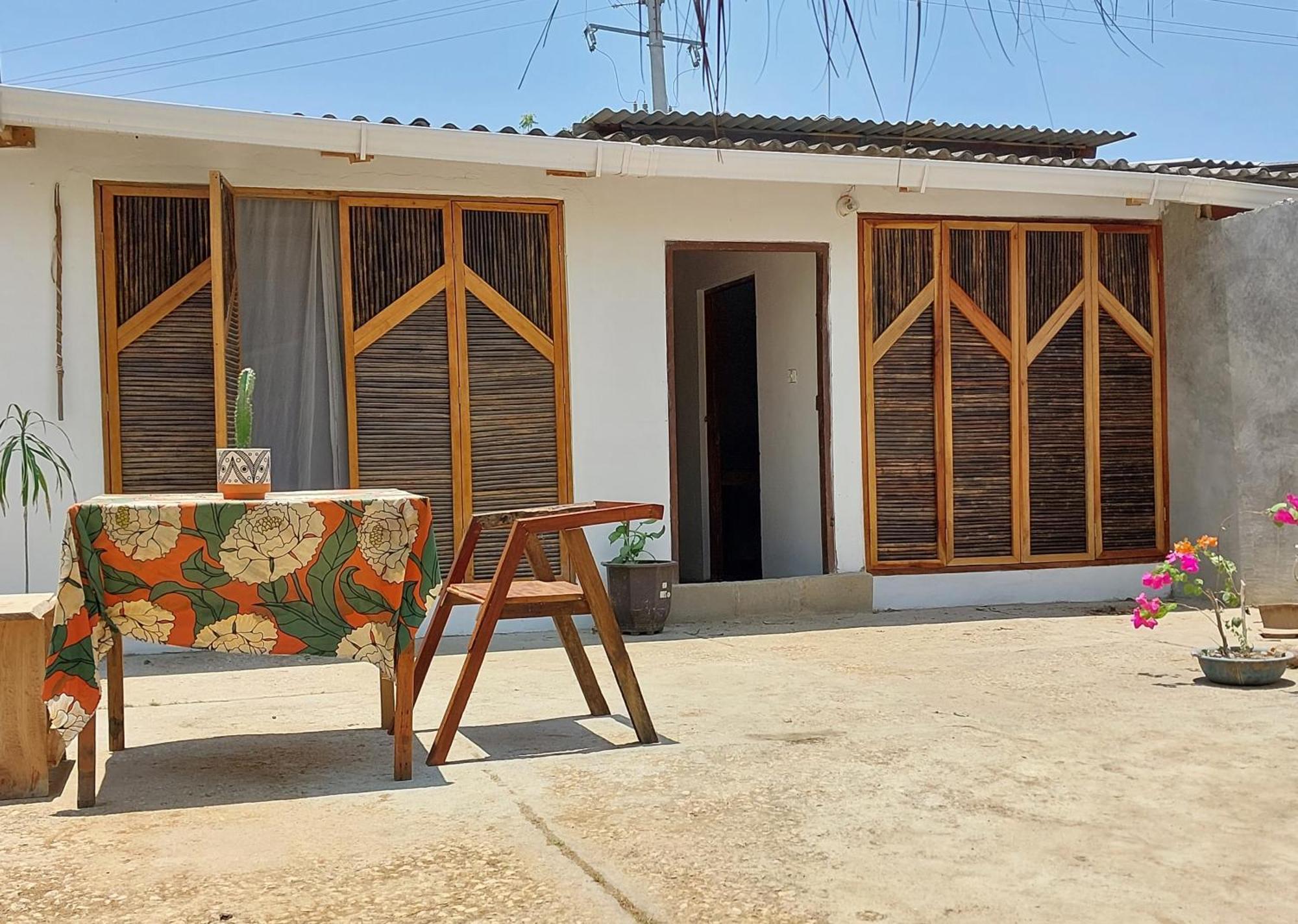 Hostel Nugeku Rincon Exterior photo