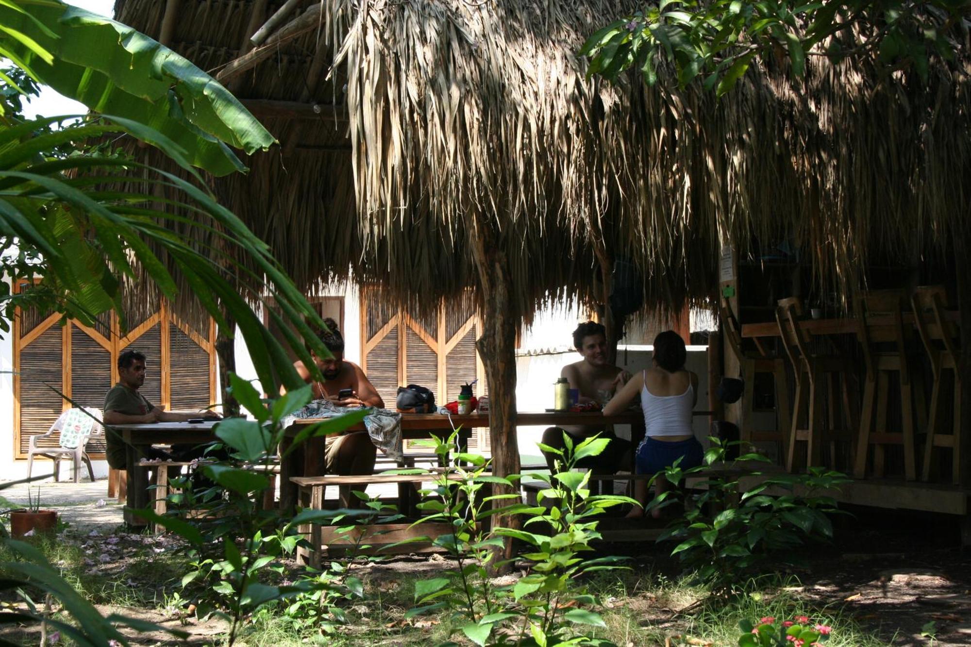 Hostel Nugeku Rincon Exterior photo